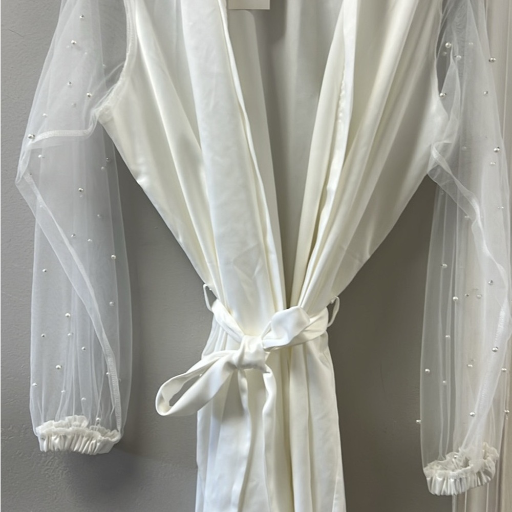 Sheer-Pearl Satin Tie-Waist Robe - White